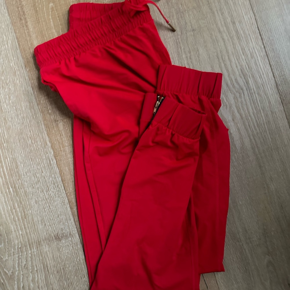 Red Zyia Leggings with Zipper accent